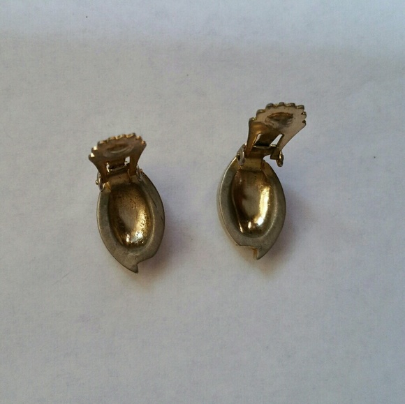 Vintage signed Jeray goldtone clip on earrings EUC - Picture 6 of 7